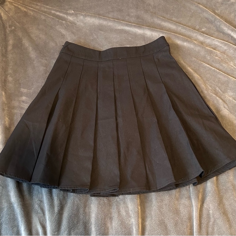 XS Black pleated gothic skirt